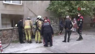 Bunalıma girdi, babasının bulunduğu evi ateşe verdi