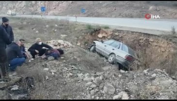 Bursa'da otomobil kontrolden çıktı, kanala uçtu