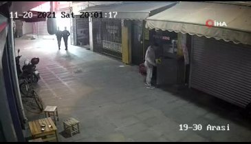 Yemek tavasını enerji panosuna bıraktı, pano bomba gibi patladı
