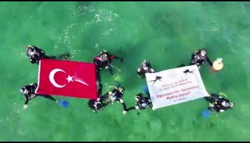 Dalgıç öğretmenler, şehit öğretmenleri unutmadı