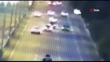 Bursa'da akılalmaz kaza! 3 yaralı...