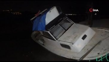 Bursa'da deniz taştı, tekneler sular altında kaldı