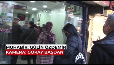 Merkez Bankası müdahalesi döviz bürolarında uzun kuyruklar oluşturdu (ÖZEL HABER)