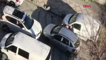 Ters yönden gitti, doğru yönden giden sürücünün aracına saldırdı