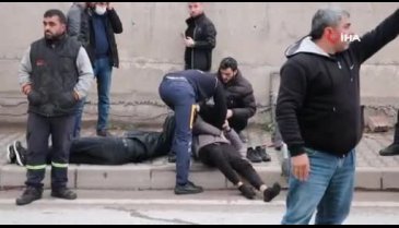 Servis minibüsü temizlik kamyonu ile kafa kafaya geldi