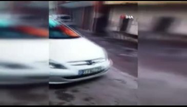 250 yıllık bina yandı! Atlayarak canını kurtardı