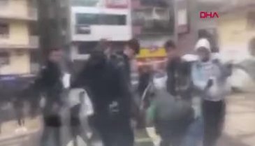 Denizli'de liseliler tekmeli, yumruklu sataşma