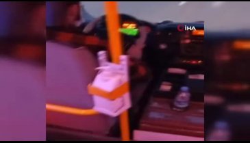 Bursa'da fanatik minibüs sürücüsü yolcuları tehlikeye attı