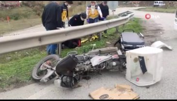 Bursa'da motosiklet kontrolden çıkıp bariyerlere çarptı