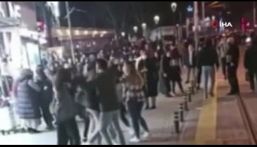 Bursa'da kızlar ''erkek'' yüzünden kavga ettiler