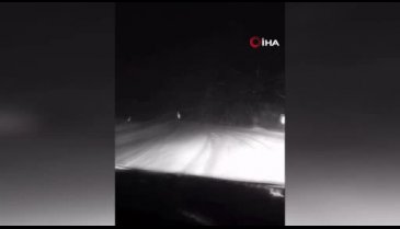 Bursa, Uludağ'da kar şiddetini artırdı, yollar kapandı!