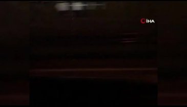 Bursa'da lüks otomobil kontrolden çıktı, bariyerlere çarptı