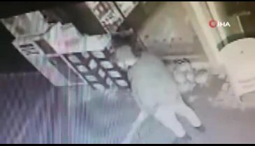 Bursa'da 'telefonla konuşuyormuş' gibi yapıp tüp çaldı!