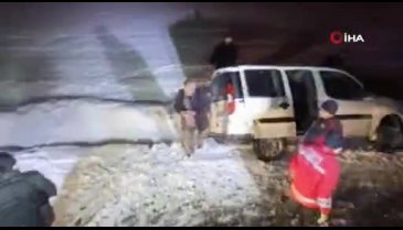 Kar yağışı felaketi getirdi: 3 yaralı