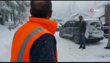 Uludağ'da hafta sonu günübirlikçi yoğunluğu yaşandı