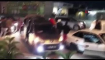 Bursa'da asker eğlencesi için trafiği kapattılar