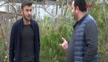 Bursa'da kırmızı kart gören futbolcu, rakip takımın soyunma odasını bastı