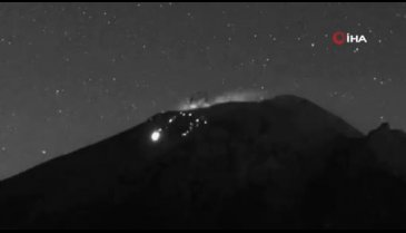 Meksikada Popocatepetl Yanardağı patladı