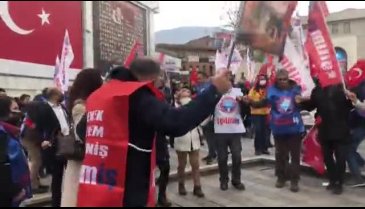 Eğitim-iş Sen Bursa meydanlara indi