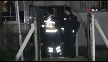 Küfürlü konuşan komşusu evi basıp vurdu