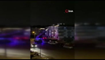Polisten kaçarken havalandırma boşluğuna sıkıştı