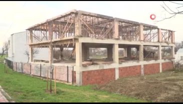 Bursa'da kaçak işyerine inşaat aşamasında yıkım