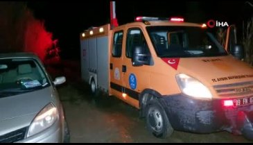 Sular bir anda yükseldi! Ortasında kaldılar