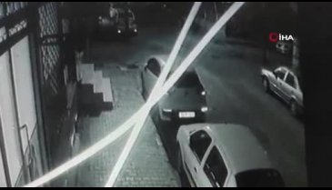 İstanbul'da kahvehaneye silahla saldırdılar!