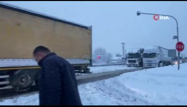 TEM ve D-100 Karayolu araç geçişine açıldı