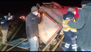 Bursa'da kontrolden çıkan kamyon devrildi: 2 yaralı
