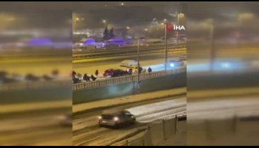 Kar nedeniyle yolda kaldılar, kavgaya tutuştular!