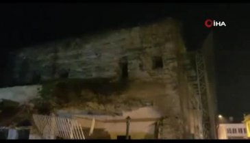 İzmir'de iş yeri büyük gürültüyle çöktü