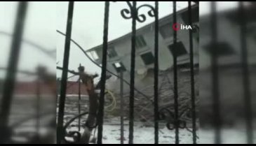 Bursa'da 4 katlı kaçak binaya yıkım