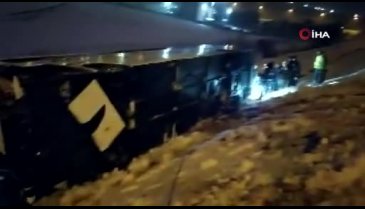 Gaziantep'te yolcu otobüsü şarampole yuvarlandı: 3'ü ağır 28 yaralı