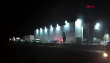 Kocaeli'de geri dönüşüm fabrikasında yangın çıktı