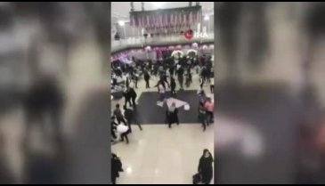 Sakarya'da düğün salonu savaş alanına döndü
