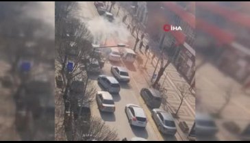 Bursa'da yolu kapatıp çiftetelli oynadılar