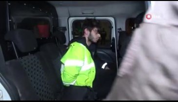 Sokak ortasında tartıştığı şahsı silahla vurdu, kaçmaya çalışırken yakalandı