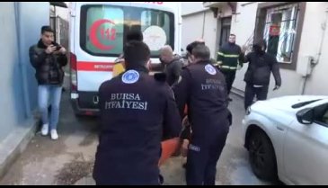 Bursa'da genç çift gaz zehirlenmesi şüphesiyle hastaneye kaldırıldı