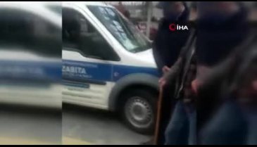 Bursa'da birden fenalaşan yaşlı adama zabıtalar yetişti