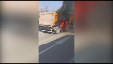 Bursa'da damperli kamyon alev alev yandı!