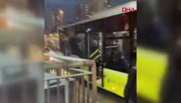 İstanbul'da otomobil sürücüsüyle İETT şoförünün yol kavgası