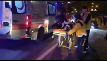 Bursa'da uygulamadan kaçan otomobil ile servis aracı çarpıştı