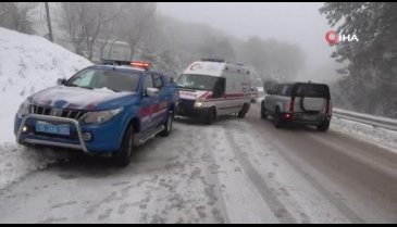 Uludağ yolunda kafa kafaya çarpıştılar