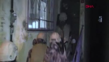 İstanbul Arnavutköy'de operasyon! 'Şok' evinde yakalandılar