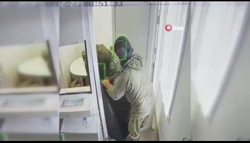 Rus askerler market ve döviz bürosunu talan etti!