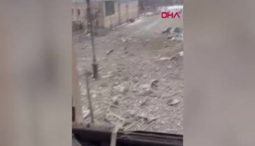 Rus güçleri Harkov'da belediye binasını vurdu! -2