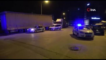 Bursa'da sokakta yürüyen 2 kişiye pompalı tüfekle saldırı
