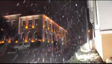 Bursa'da şehir merkezinde kar yağışı başladı! (5)
