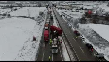 TIR kazası! Bursa-İzmir karayolu felç oldu